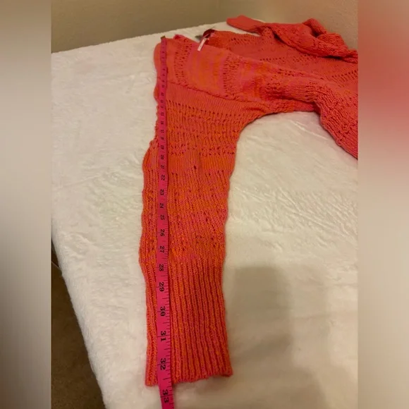 Free People Hot Tropics V-Neck Sweater Pink Large NWT - Picture 15 of 16